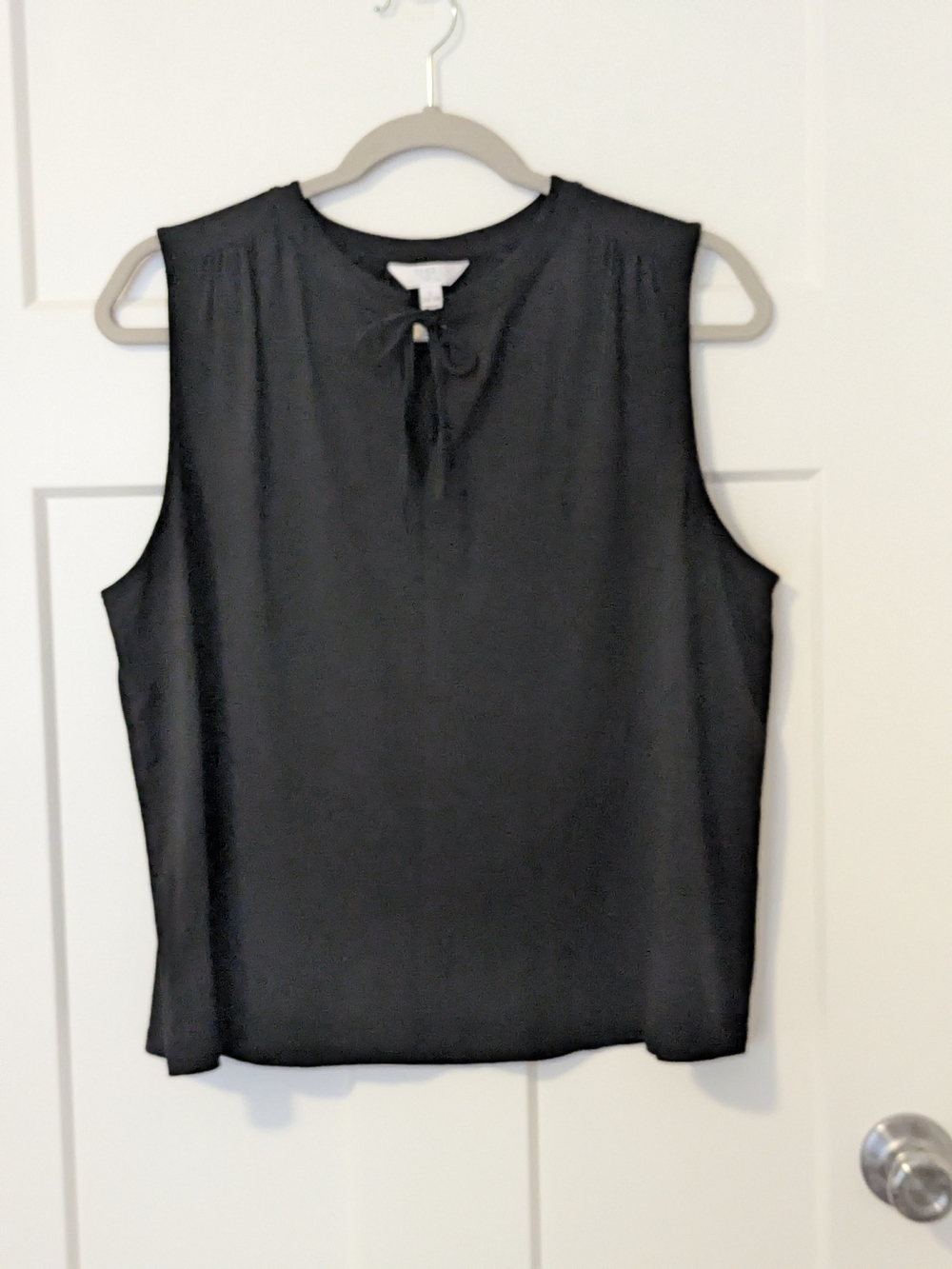 Time and Tru Black Sleeveless Tie-Neck Camisole